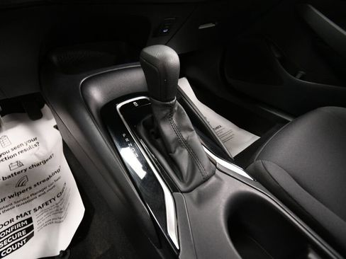 Certified 2024 Toyota Corolla LE image 22