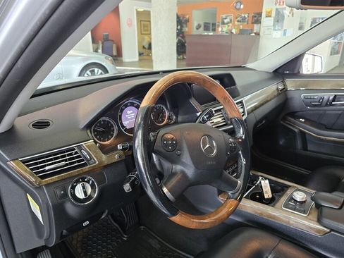 Used 2011 Mercedes-Benz E 350 4MATIC Wagon image 8