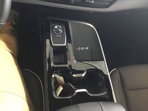 Used 2025 Buick Enclave Preferred image 16