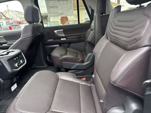 New 2025 Ford Expedition Max Platinum w/ Platinum Ultimate Package AWD/4WD image 13