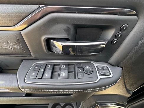Used 2024 RAM 2500 Limited AWD/4WD image 27