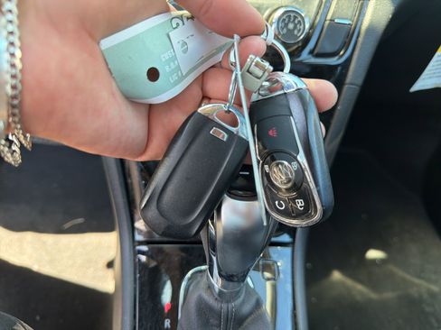 Used 2022 Buick Encore Preferred w/ Safety Package FWD image 18