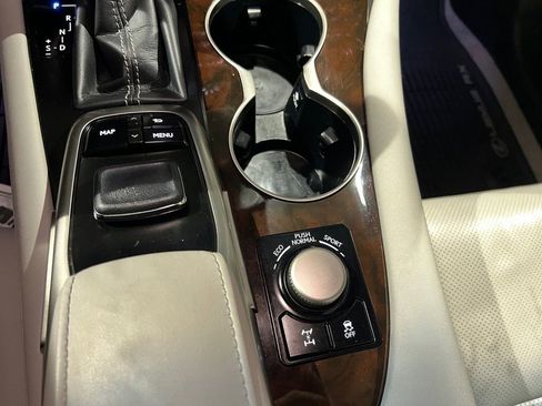 Used 2017 Lexus RX 350 AWD w/ Premium Package image 32