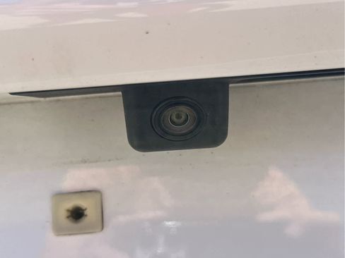 Used 2020 Chevrolet Equinox LT image 17