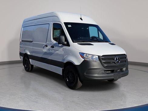 New 2025 Mercedes-Benz Sprinter 2500 image 3