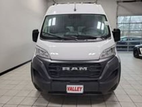 New 2024 RAM ProMaster 2500 w/ Convenience Group image 3