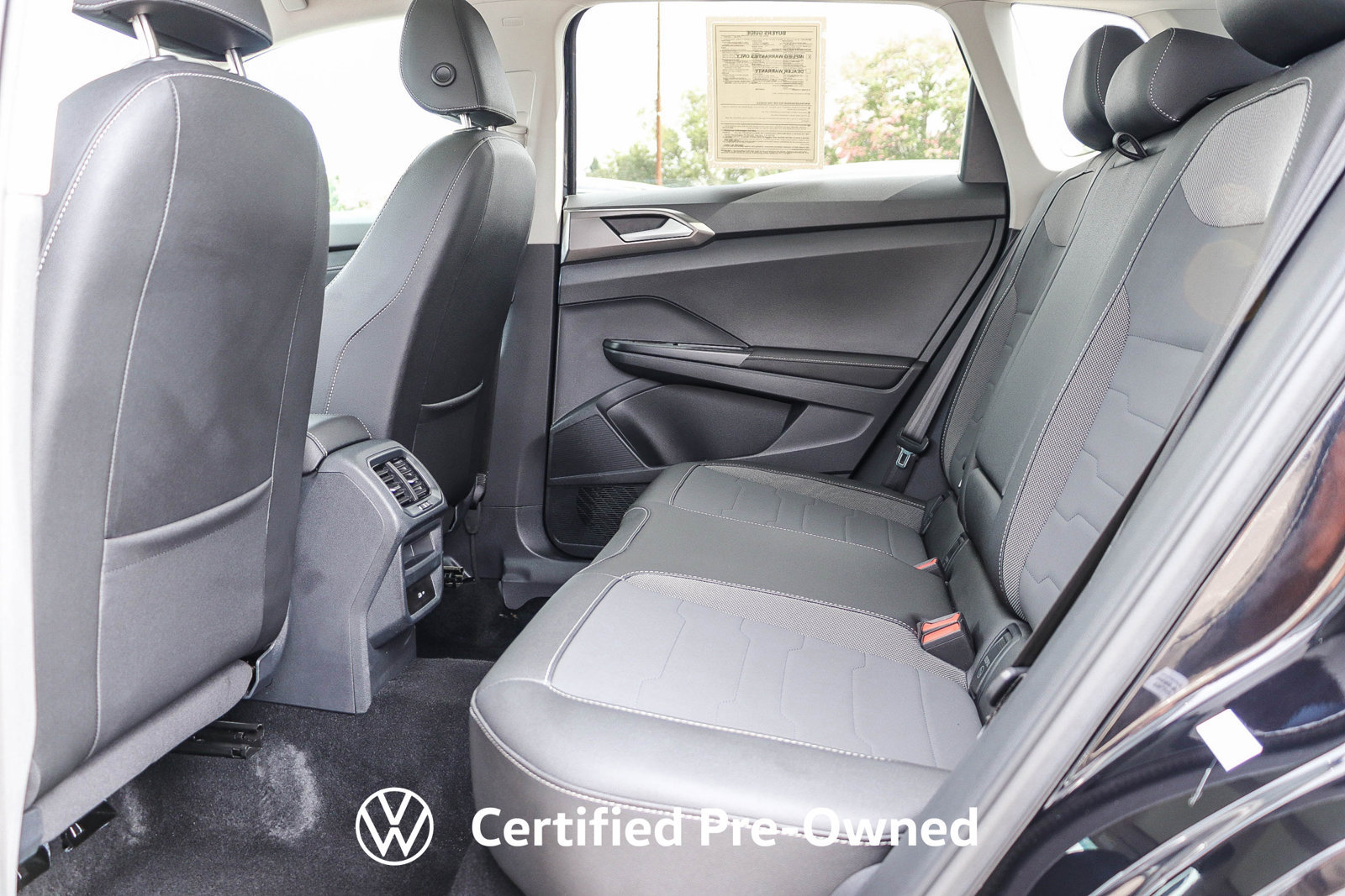 Certified 2025 Volkswagen Taos SE FWD image 20