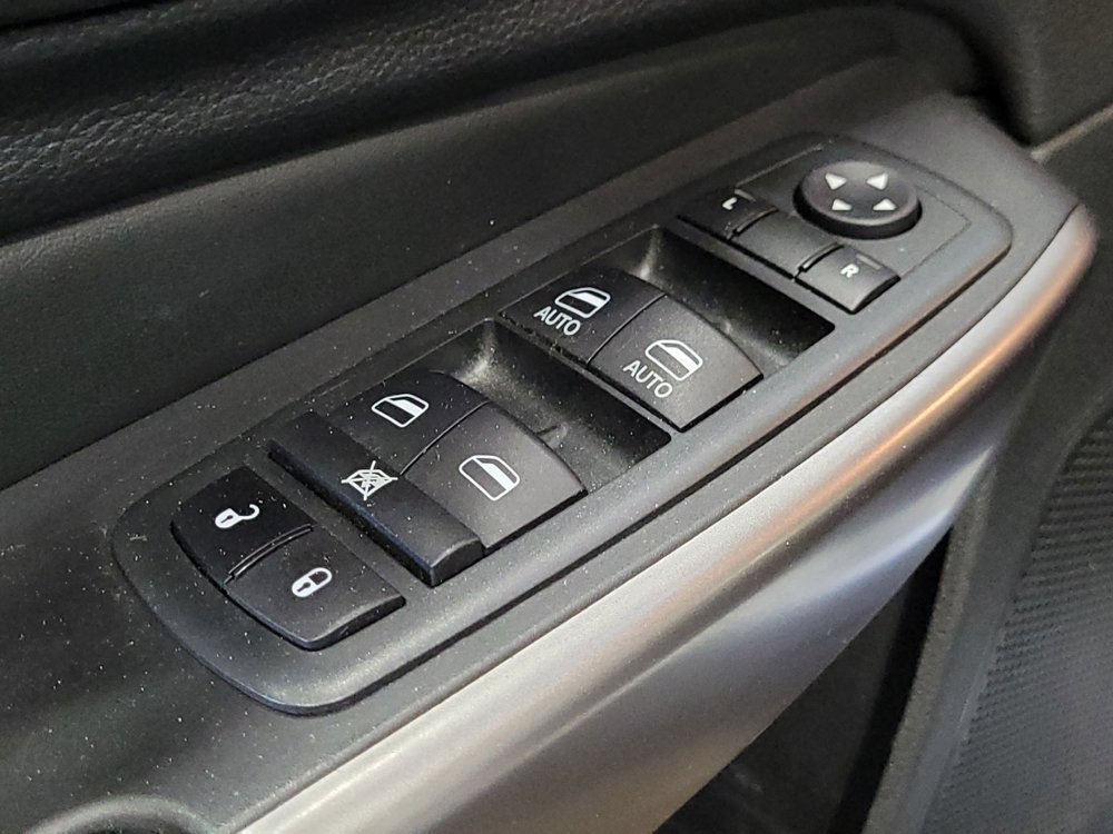 Used 2021 Jeep Cherokee Latitude FWD image 27