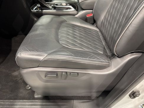 Used 2023 INFINITI QX80 Premium Select image 13