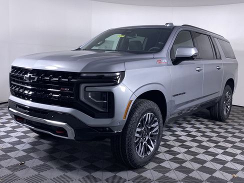 New 2026 Chevrolet Suburban Z71 w/ Comfort Package image 19