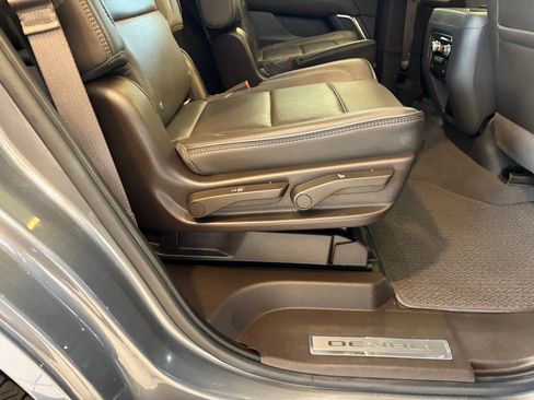 Used 2022 GMC Yukon Denali AWD/4WD image 30