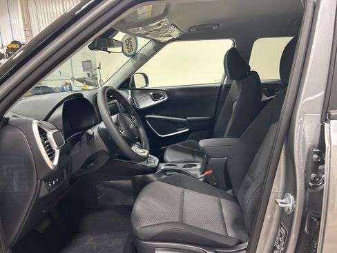 New 2025 Kia Soul LX image 9