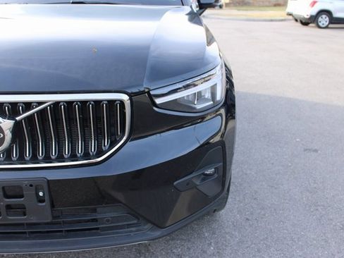 Used 2025 Volvo XC40 B5 Plus image 43