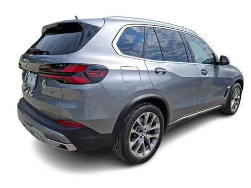 Used 2024 BMW X5 xDrive40i w/ Premium Package AWD/4WD image 6