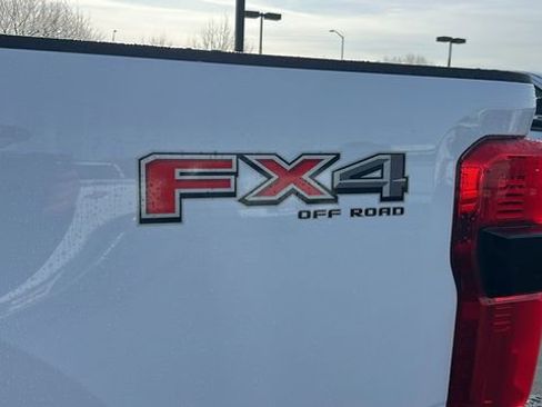 New 2025 Ford F250 Lariat w/ FX4 Off-Road Package image 13