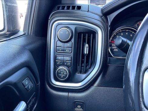 Used 2019 Chevrolet Silverado 1500 LTZ w/ LTZ Convenience Package AWD/4WD image 38