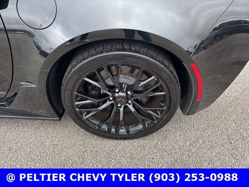 Used 2016 Chevrolet Corvette Z06 w/ 2LZ Preferred Equipment Group image 5