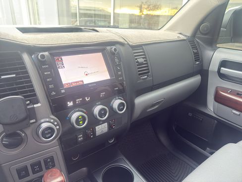 Used 2013 Toyota Sequoia Platinum image 13