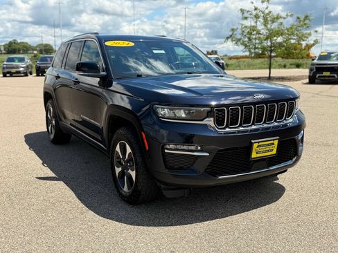 Used 2024 Jeep Grand Cherokee Limited 4xe AWD/4WD image 4