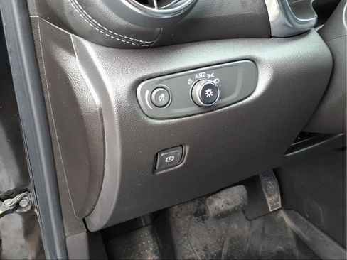 Used 2024 Chevrolet Blazer LT w/ Convenience Package image 21