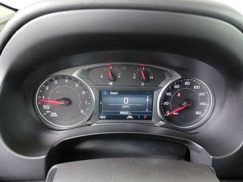 Used 2024 GMC Terrain SLE AWD/4WD image 17