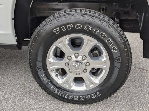 Used 2024 RAM 2500 Big Horn AWD/4WD image 20