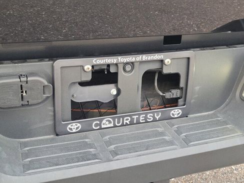 Used 2025 Toyota Tacoma Limited image 29