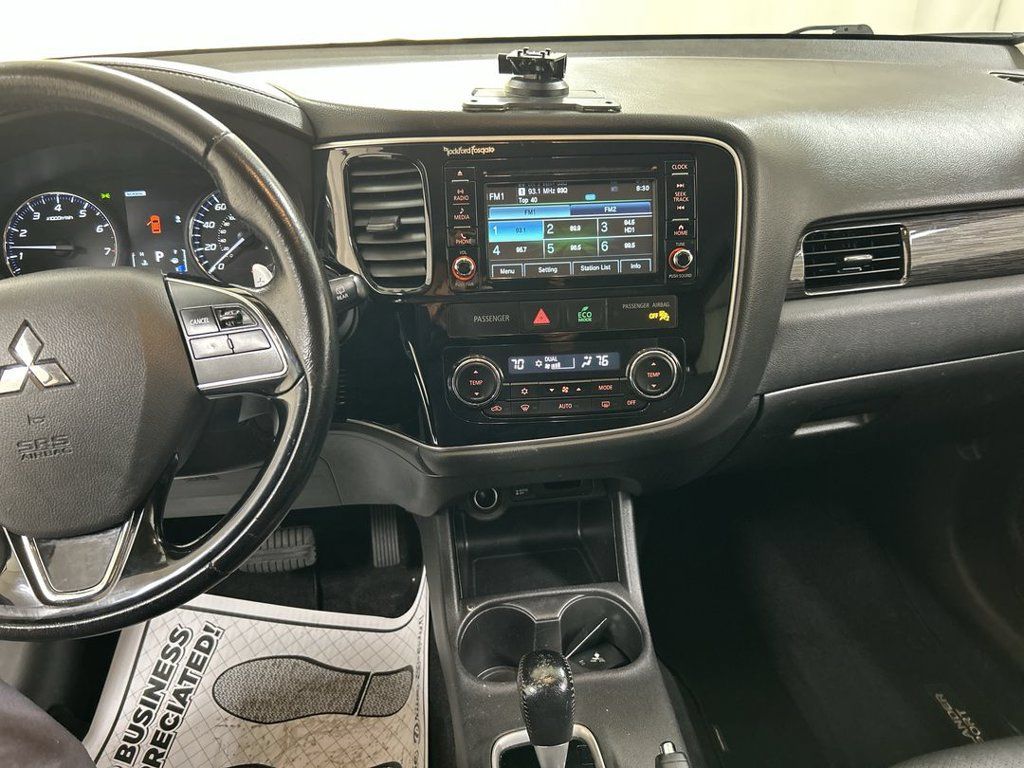 Used 2016 Mitsubishi Outlander GT AWD/4WD image 20