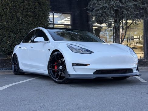 Used 2020 Tesla Model 3 Performance image 8