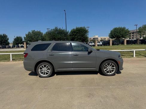 Used 2021 Dodge Durango GT RWD image 3