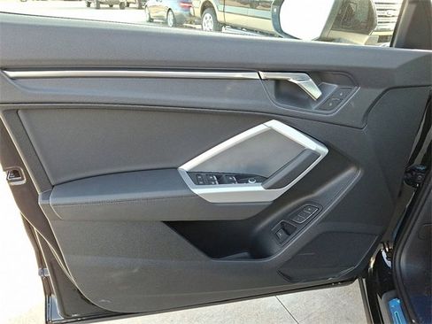New 2025 Audi Q3 2.0T Premium image 8