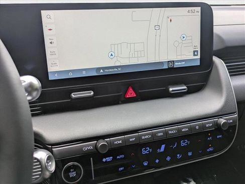 New 2025 Hyundai Ioniq 5 SE image 13