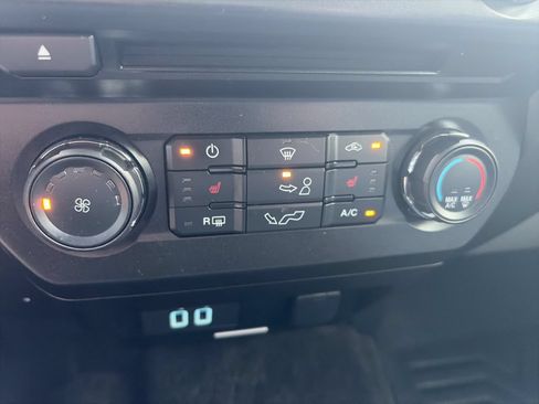 Used 2018 Ford F150 XLT w/ Equipment Group 302A Luxury RWD image 36