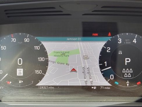 Used 2024 Land Rover Discovery S image 27