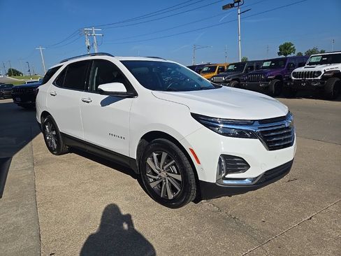 Used 2023 Chevrolet Equinox Premier AWD/4WD image 13