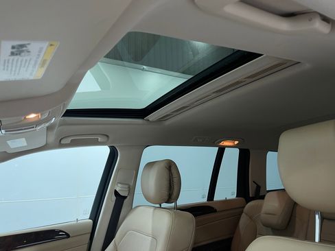 Used 2017 Mercedes-Benz GLS 450 4MATIC image 12