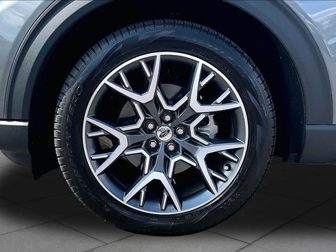 Used 2025 Ford Explorer Platinum w/ Ultimate Package RWD image 11