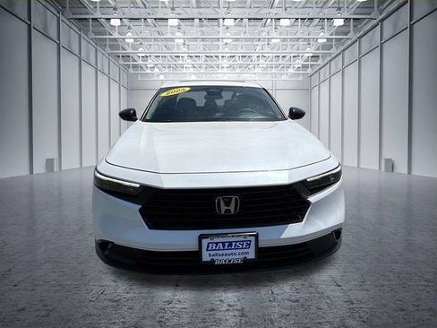 Used 2025 Honda Accord SE image 11