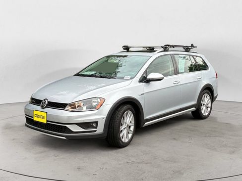 Used 2017 Volkswagen Golf Alltrack AWD/4WD image 1