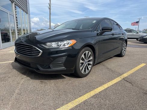 Used 2019 Ford Fusion SE image 16