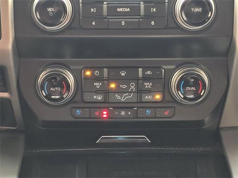 Used 2021 Ford F250 Platinum image 15