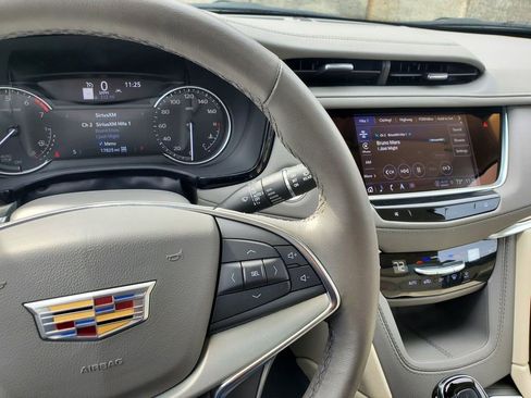Certified 2023 Cadillac XT5 Premium Luxury w/ LPO, Floor Liner Package AWD/4WD image 26