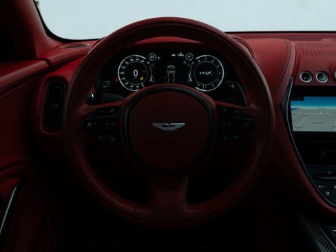 Used 2022 Aston Martin DBX image 37