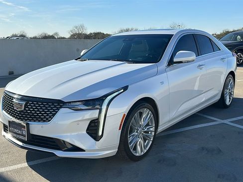 Used 2025 Cadillac CT4 Premium Luxury image 9