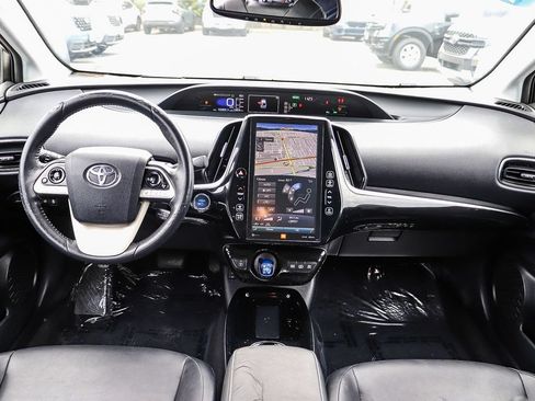 Used 2017 Toyota Prius Prime Advanced FWD image 16