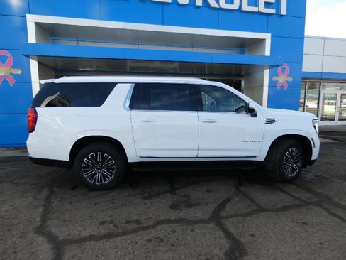New 2026 GMC Yukon XL Elevation image 2