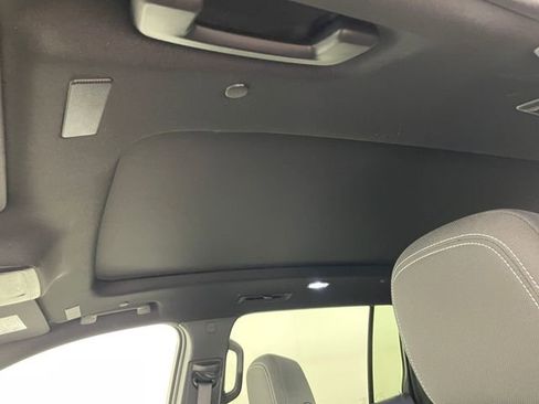 Certified 2025 Chevrolet Traverse LT w/ Sun and Wheel Package image 14