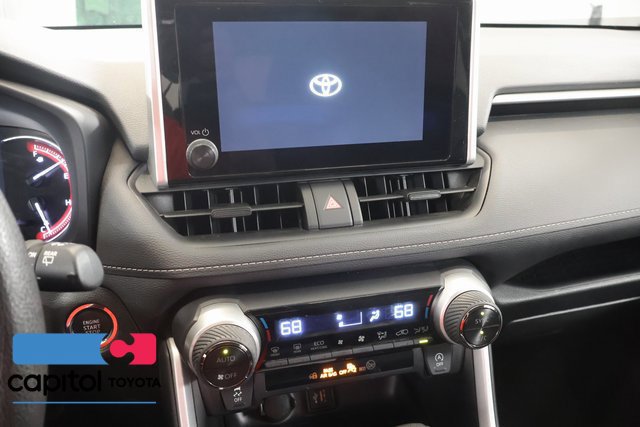 Used 2025 Toyota RAV4 XLE AWD/4WD image 19
