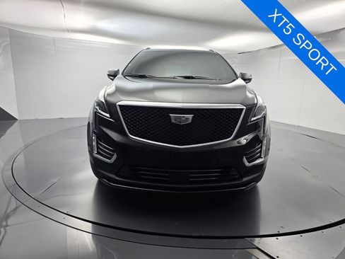 Used 2024 Cadillac XT5 Sportv w/ Technology Package AWD/4WD image 2