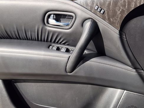 Used 2023 Nissan Armada Platinum w/ Captain's Chairs Package image 22